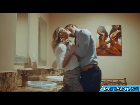 ❤️ وقتی یک بلوند بی تنه شما را در یک دستشویی عمومی اغوا می کند ❤ فوق پورن در fa.mypornpics.ru